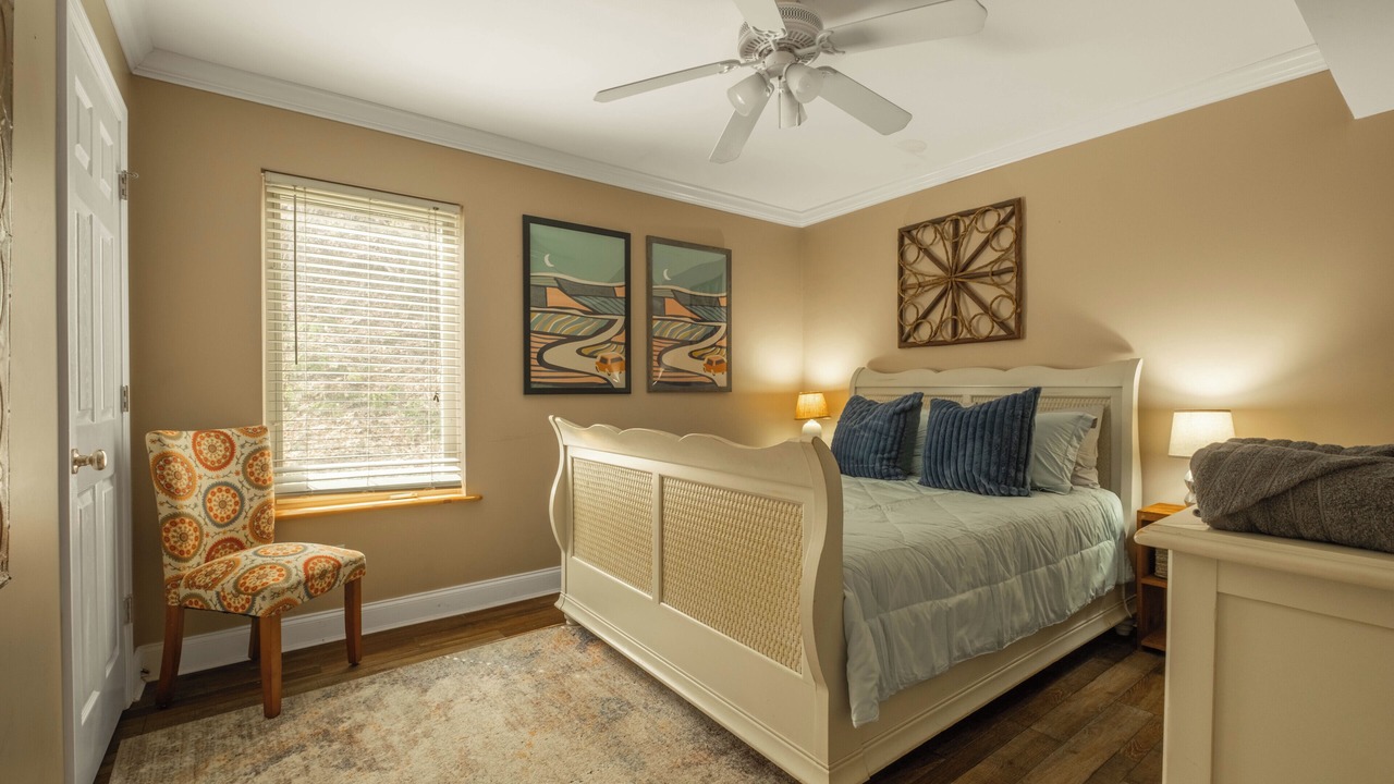 Photo of Bedroom in Mountainside