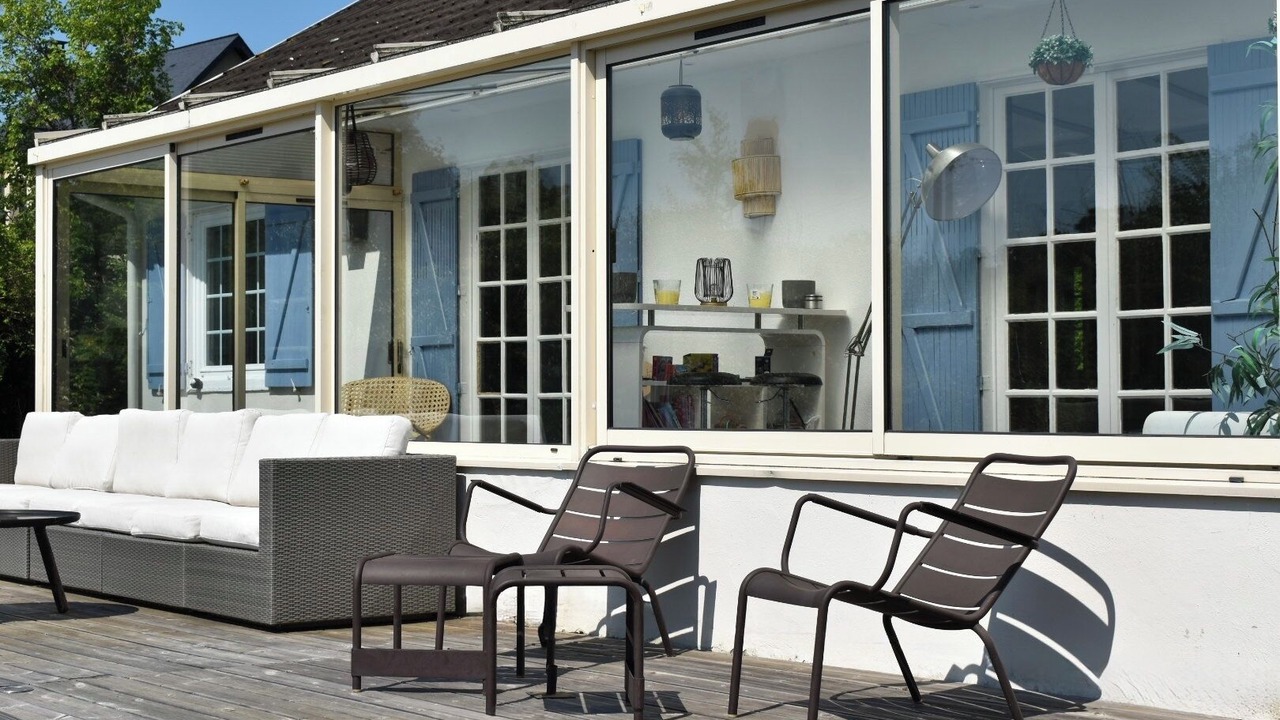 Photo of Patio Balcony in Saint-Etienne-la-Thillaye