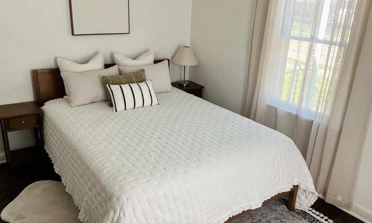 Photo of Bedroom in Lee's Summit