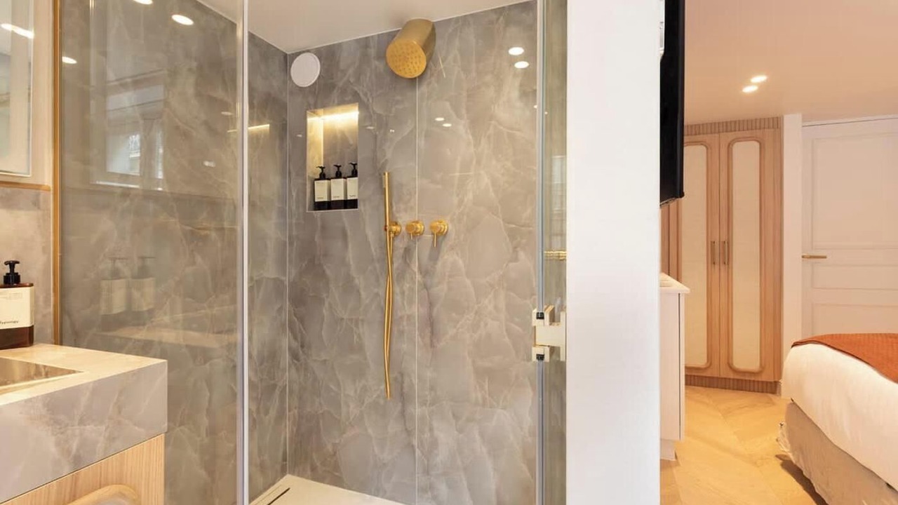Photo of Bathroom in Les Halles