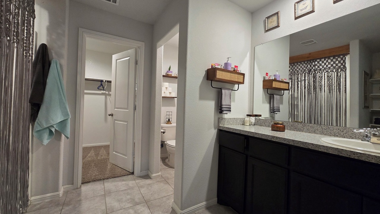 Photo of Bathroom in Crowley
