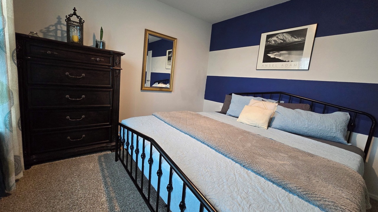 Photo of Bedroom in Crowley