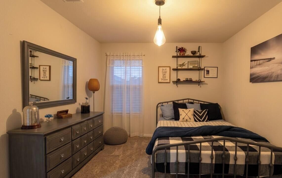 Photo of Bedroom in Crowley