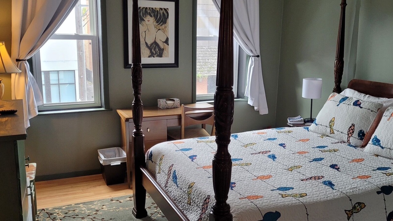 Photo of Bedroom in Niles