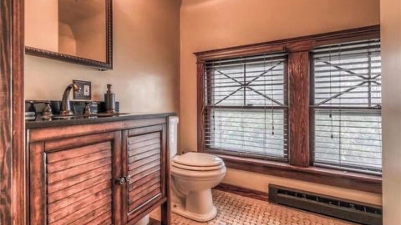 Photo of Bathroom in Central Hyde Park