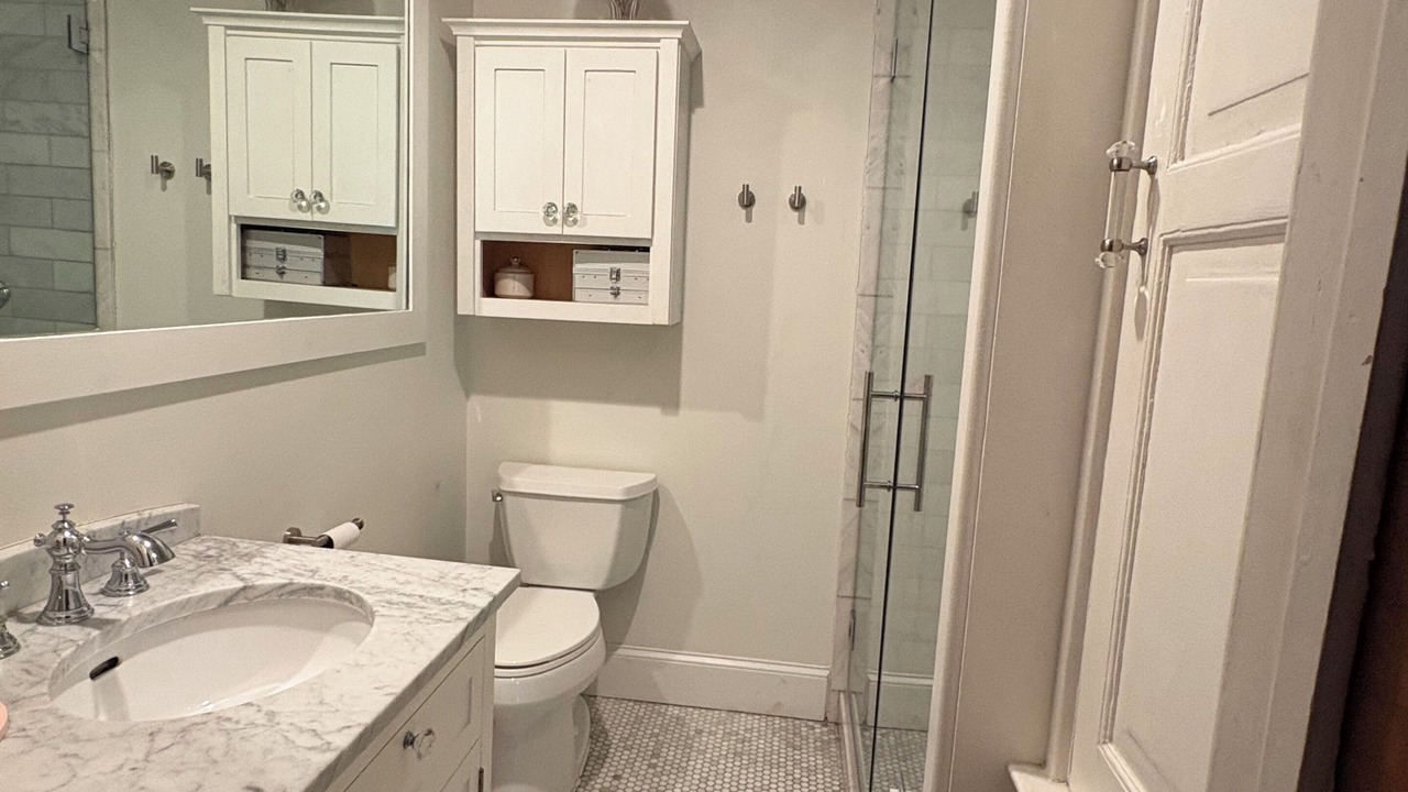 Photo of Bathroom in Central Hyde Park
