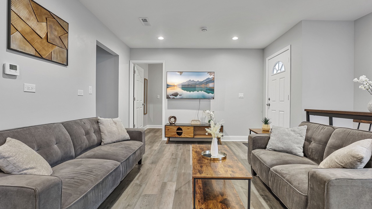 Photo of Livingroom in Bensenville