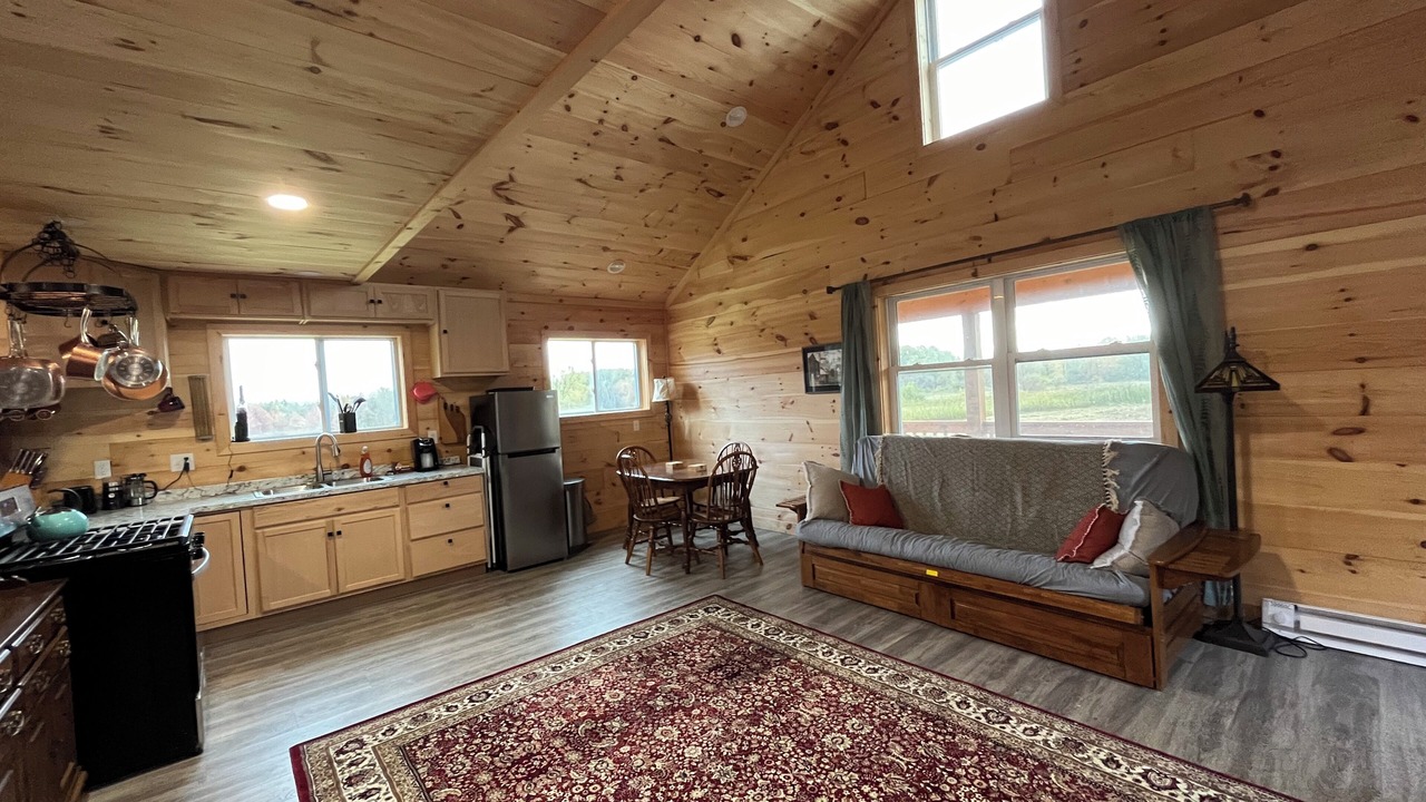 Photo of Livingroom in Salisbury Center