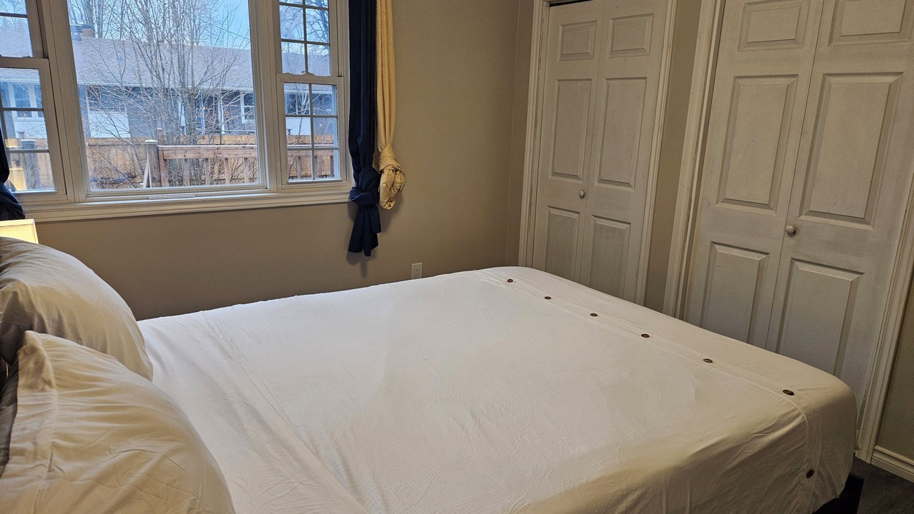 Photo of Bedroom in Ottawa Division