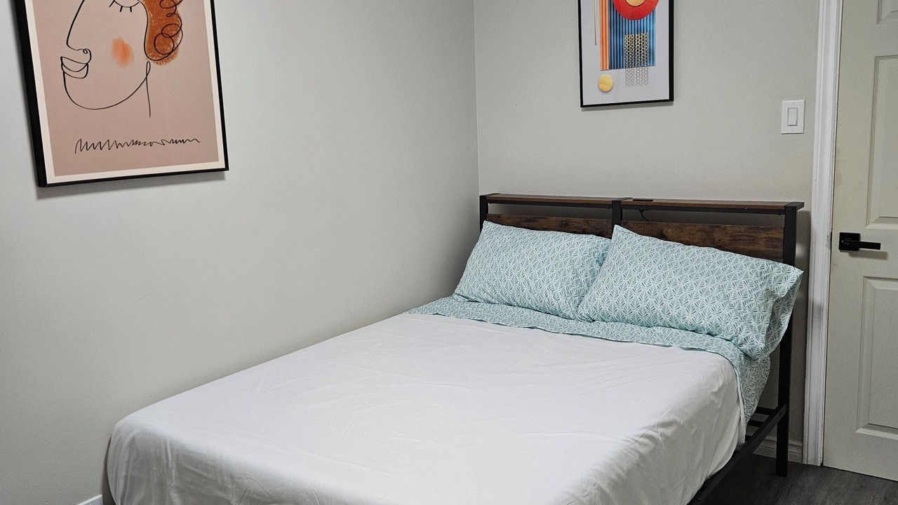 Photo of Bedroom in Ottawa Division