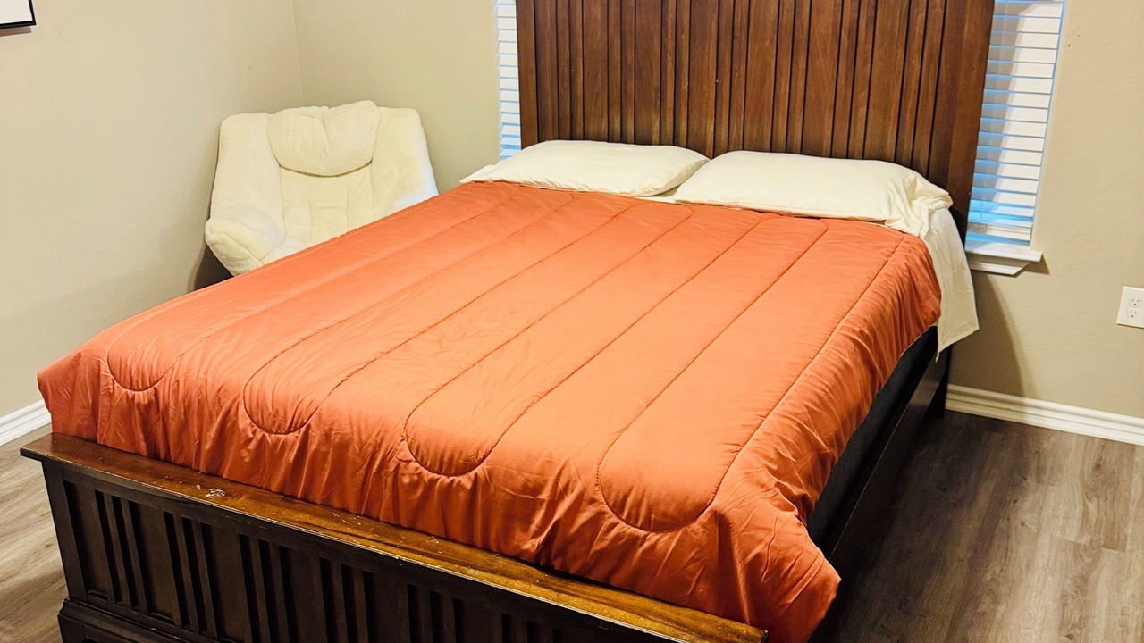 Photo of Bedroom in Northeast Houston
