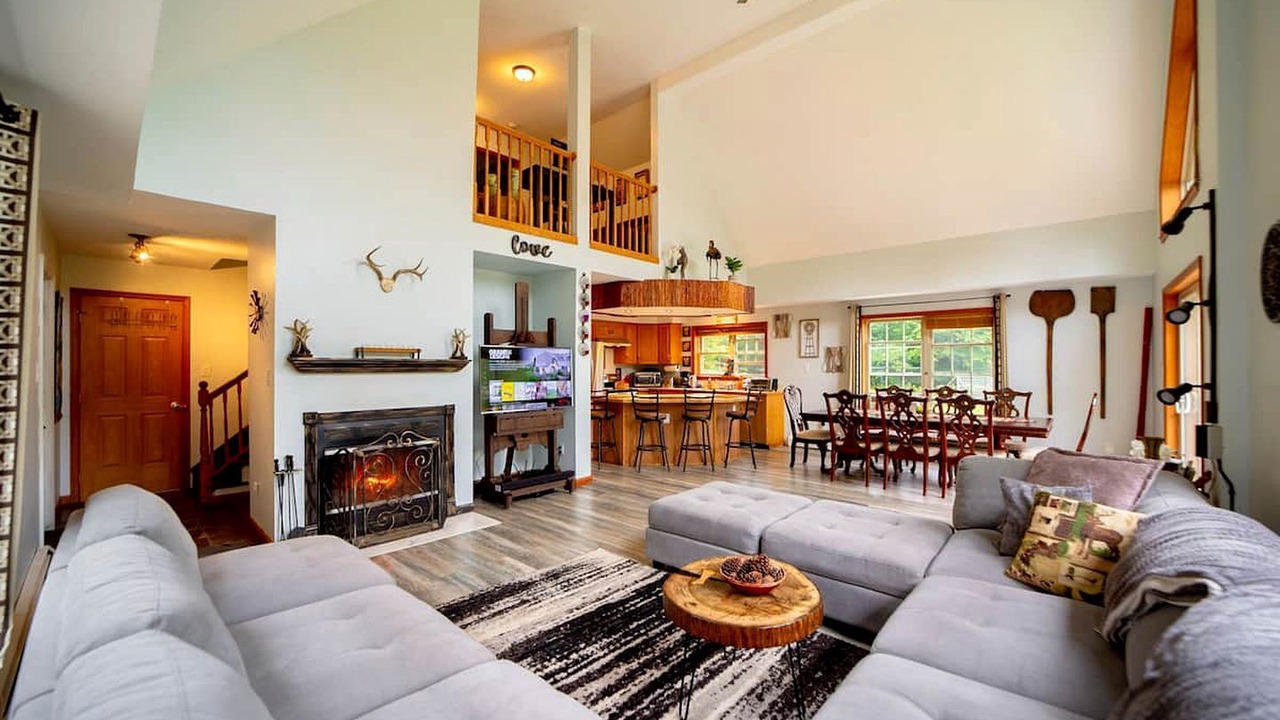 Photo of Livingroom in Livingston Manor