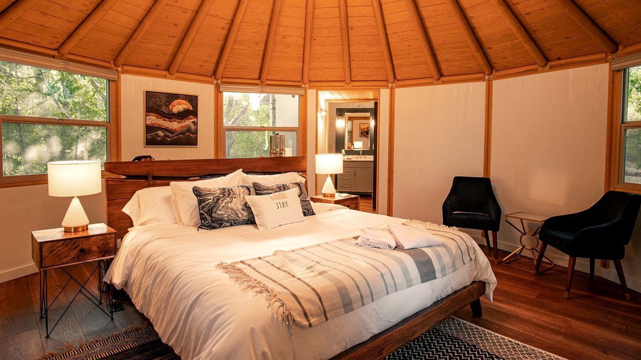 Photo of Bedroom in Bastrop