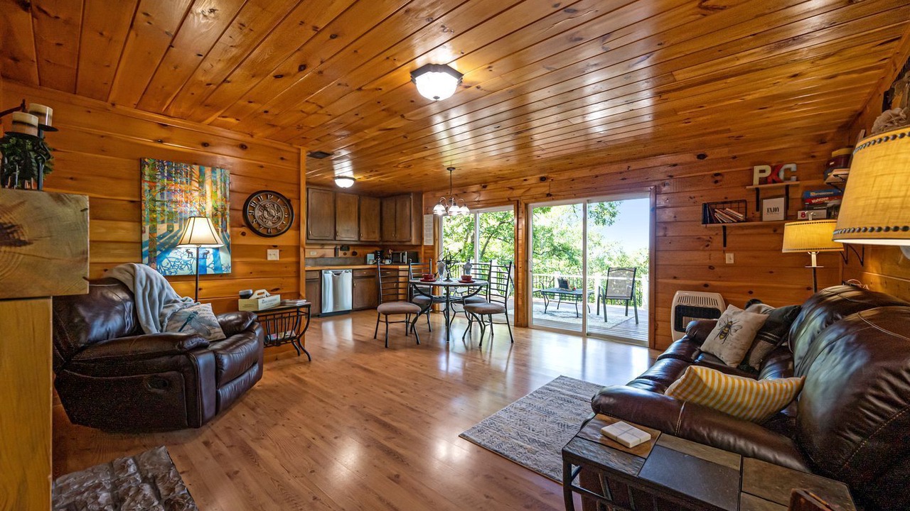 Photo of Livingroom in Smithville