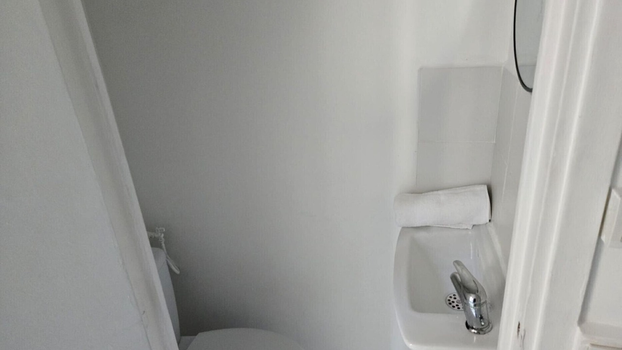 Photo of Bathroom in Quartier de la Folie-Mericourt