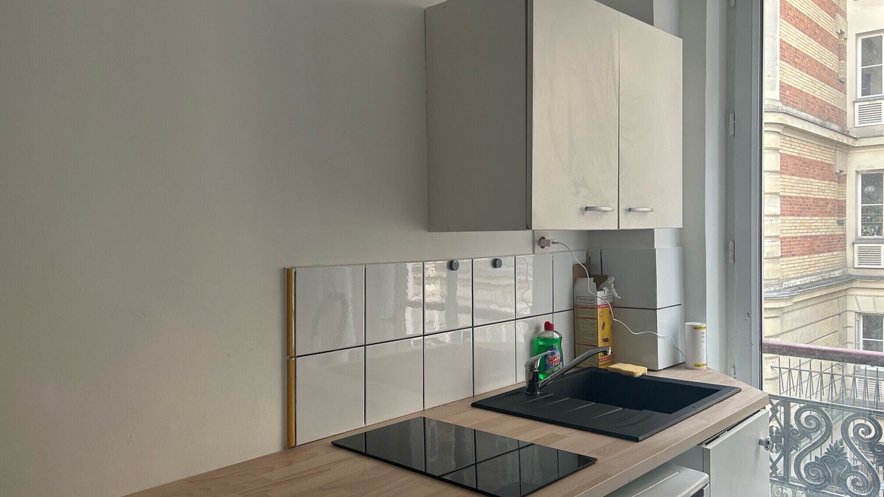 Photo of Kitchen in Quartier de la Folie-Mericourt