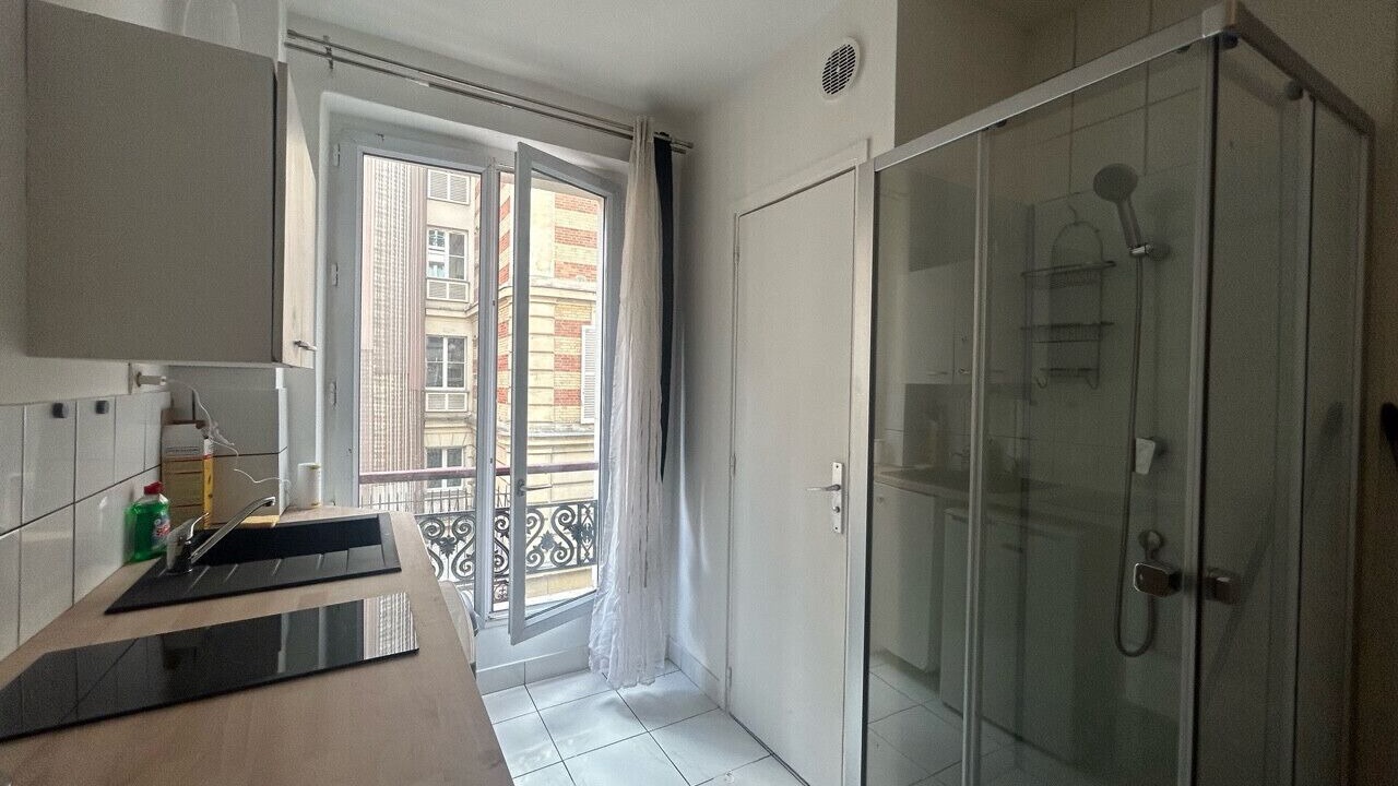 Photo of Bathroom in Quartier de la Folie-Mericourt