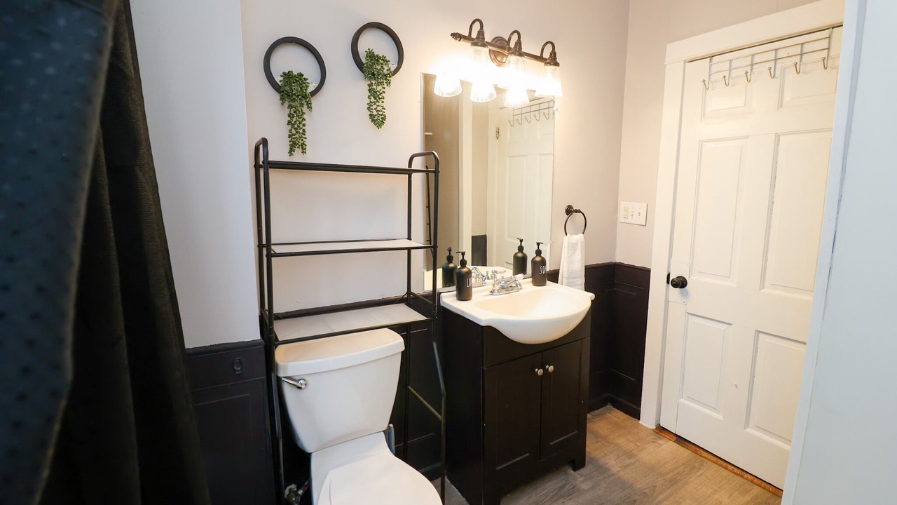 Photo of Bathroom in Silver Lake