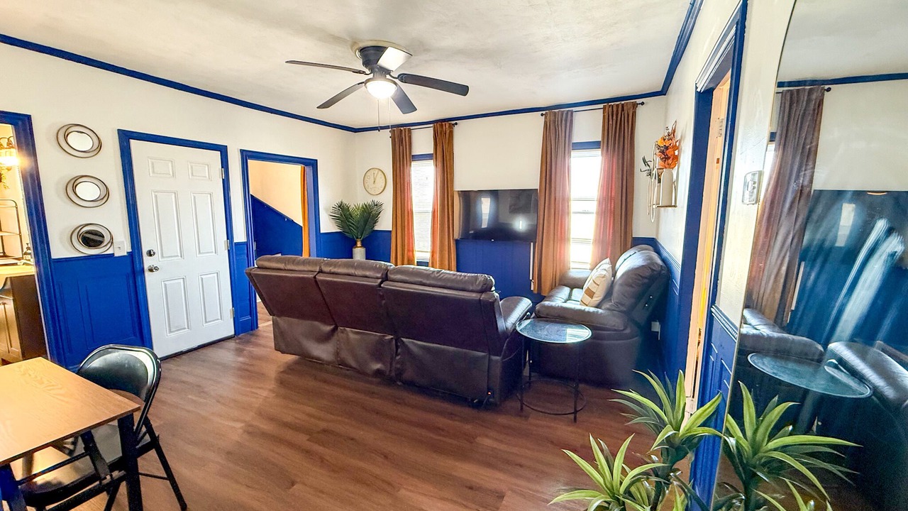 Photo of Livingroom in Silver Lake