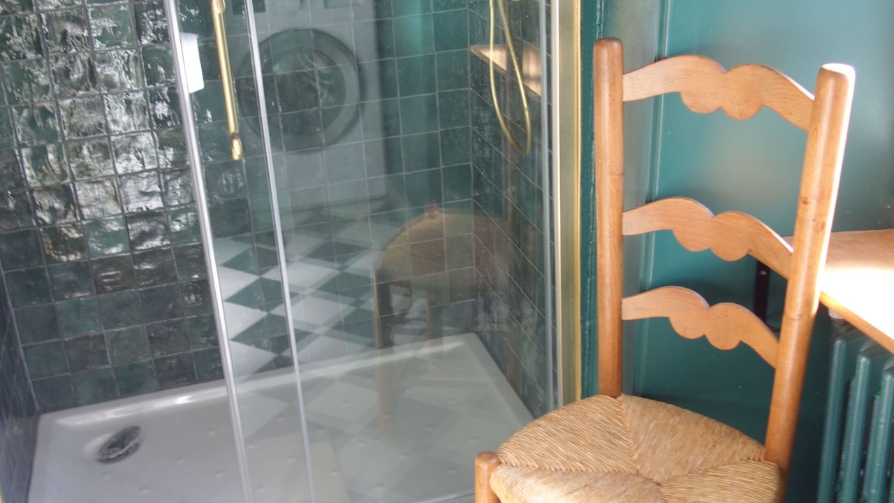 Photo of Bathroom in Durtal