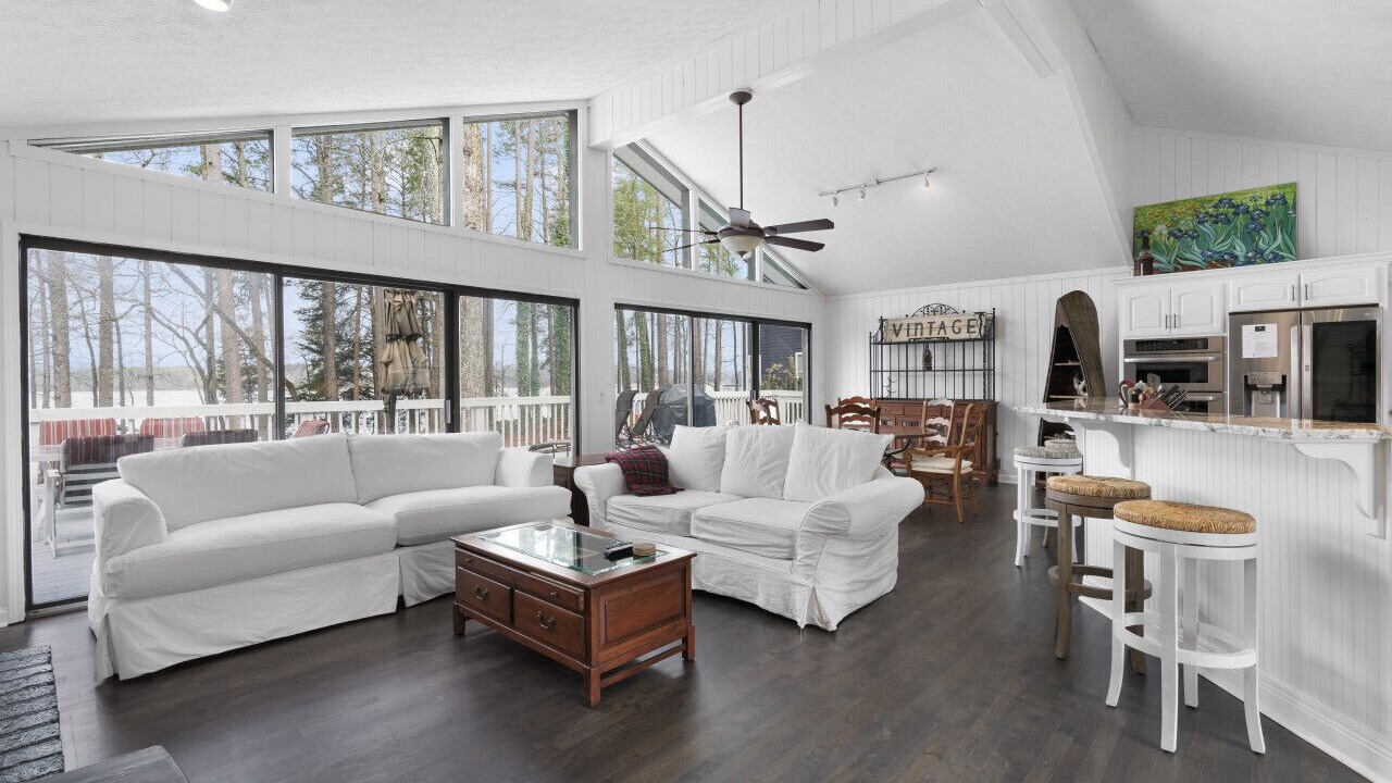 Photo of Livingroom in Cumming