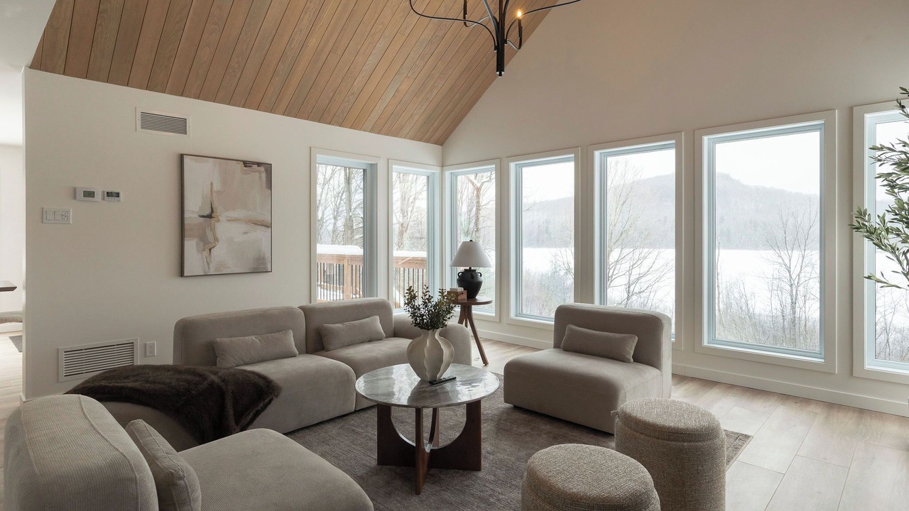 Photo of Livingroom in Mandeville
