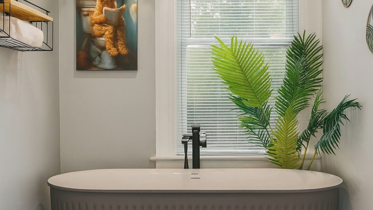 Photo of Bathroom in East Shore