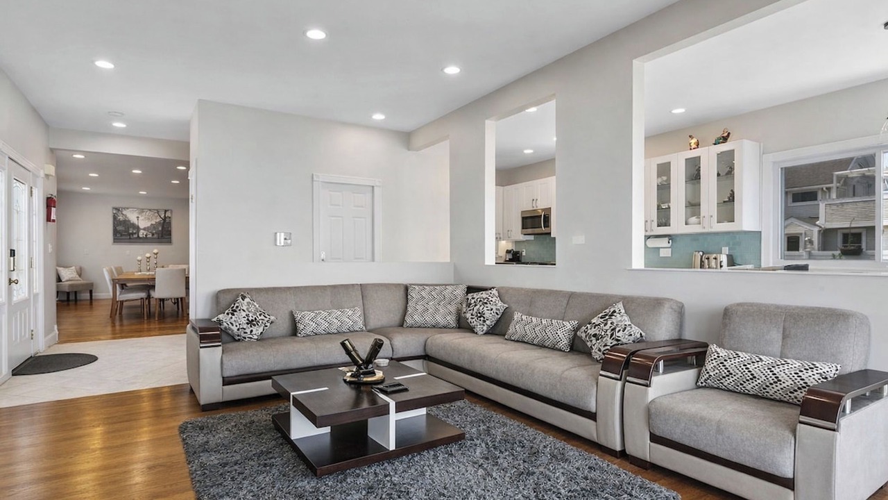 Photo of Livingroom in West Haven