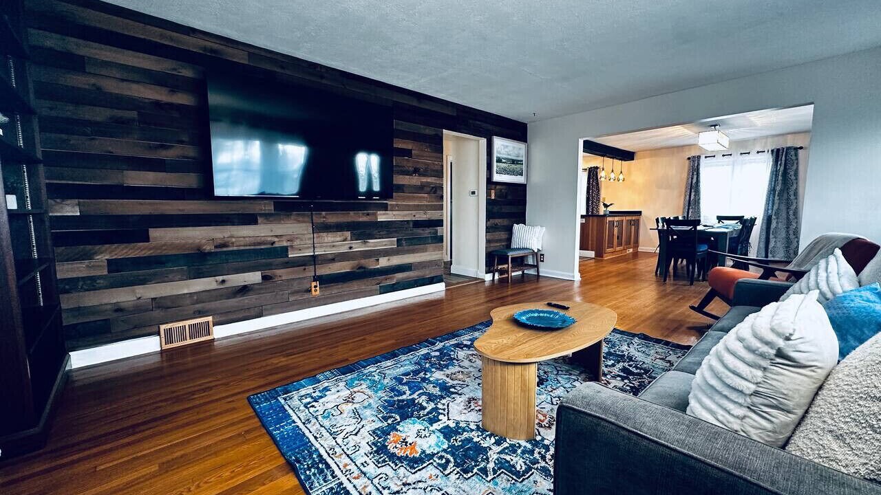 Photo of Livingroom in Cheektowaga
