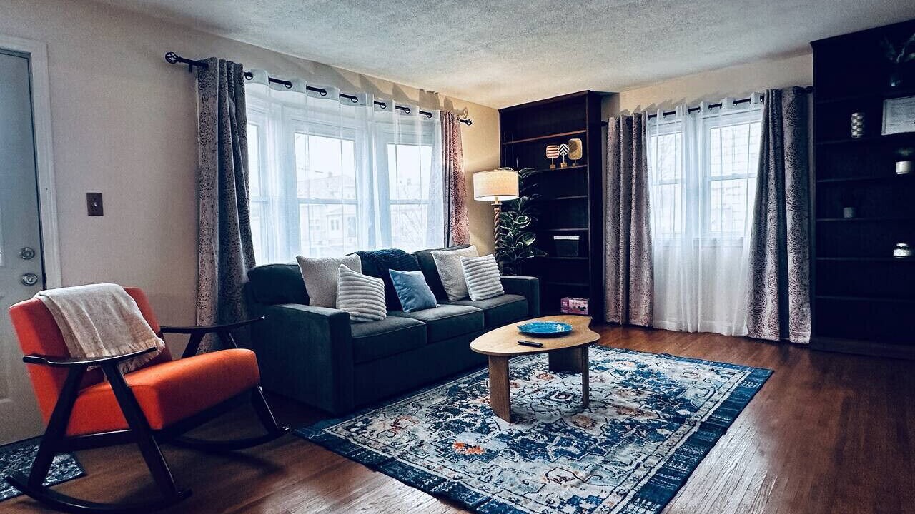 Photo of Livingroom in Cheektowaga
