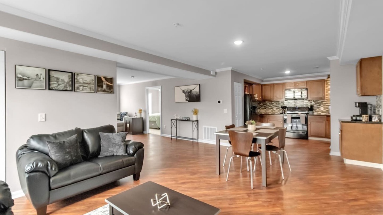 Photo of Livingroom in Amherst