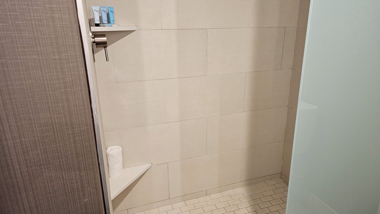 Photo of Bathroom in Gateway District