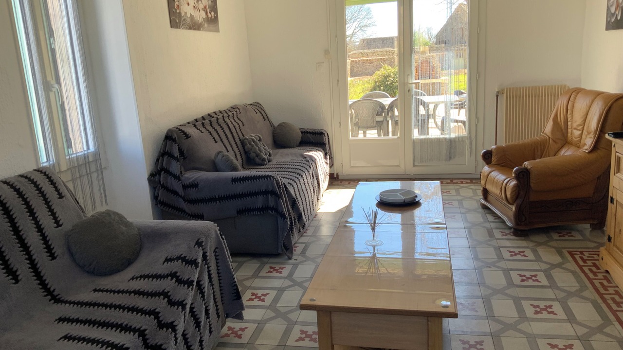 Photo of Livingroom in Saint-Laurent-La-Vernede
