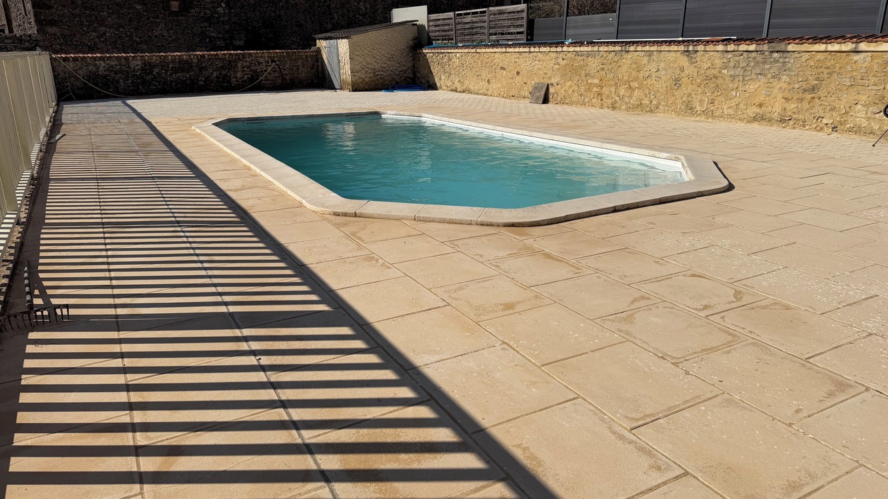 Photo of Outdoor in Saint-Laurent-La-Vernede