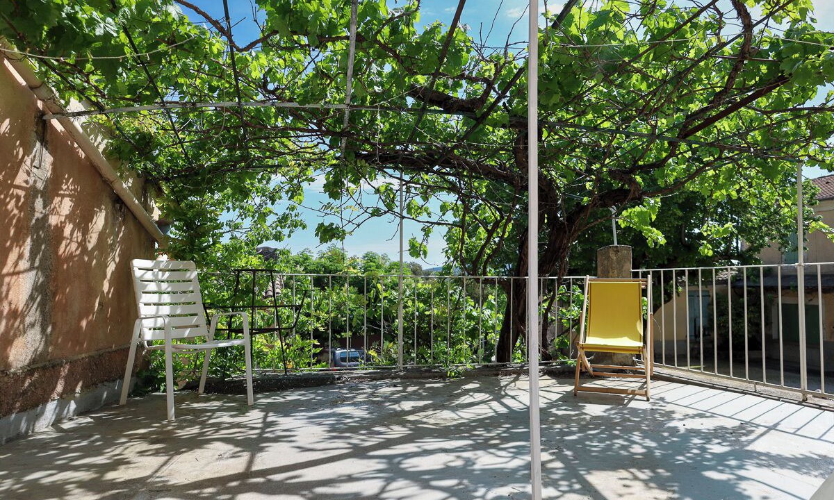 Photo of Outdoor in Ongles