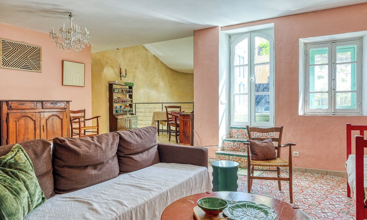 Photo of Livingroom in Ongles