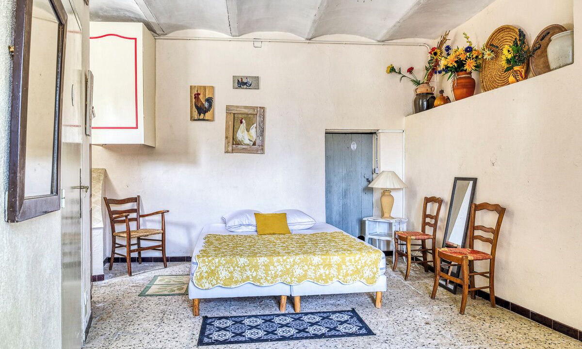 Photo of Bedroom in Ongles