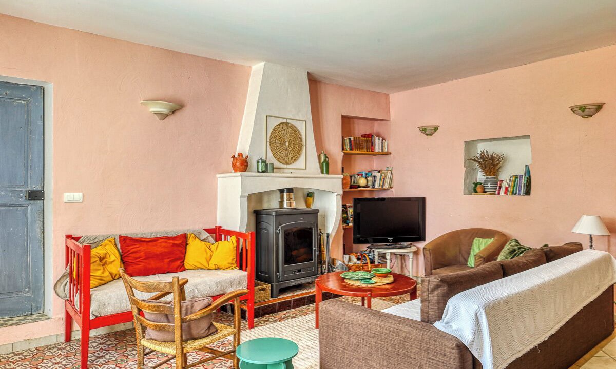 Photo of Livingroom in Ongles