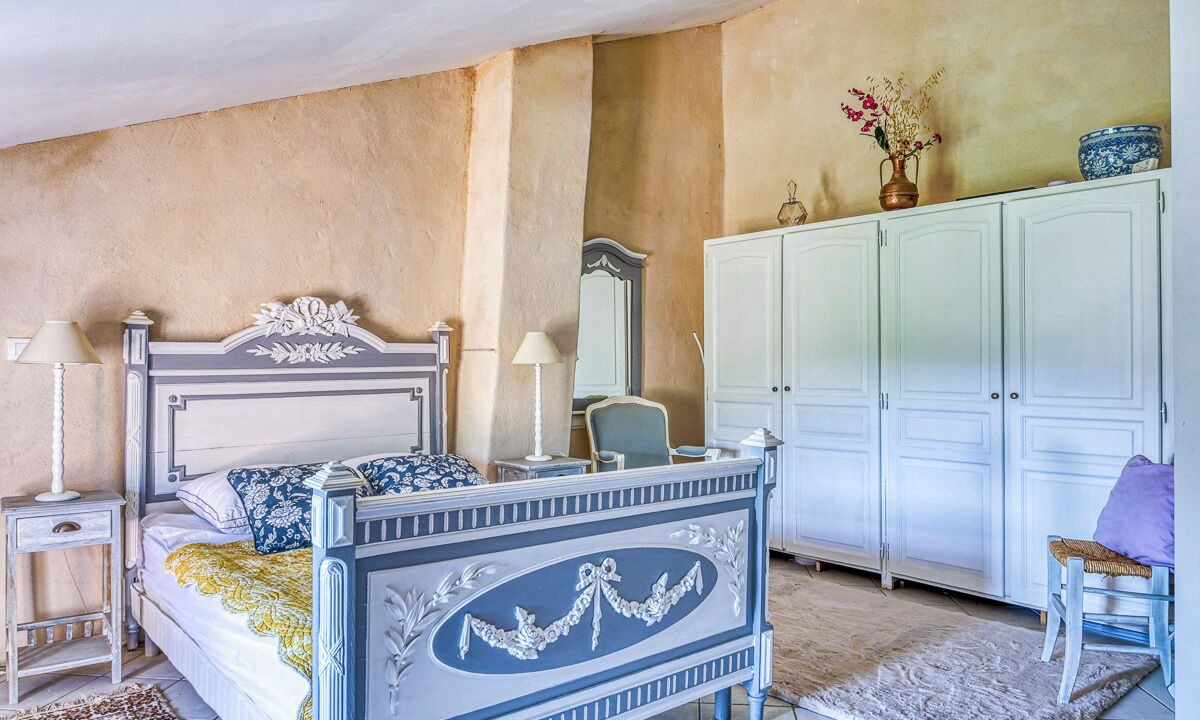 Photo of Bedroom in Ongles