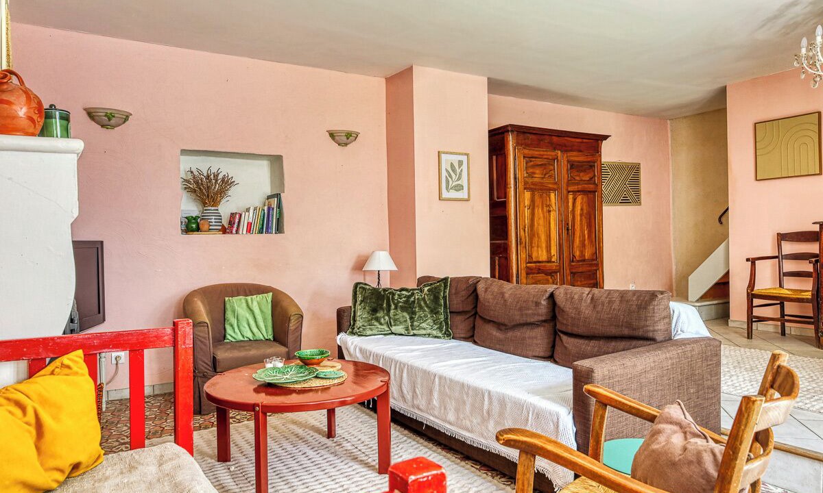 Photo of Livingroom in Ongles