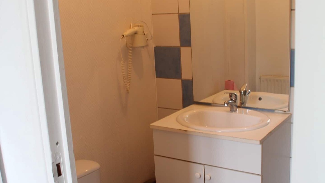 Photo of Bathroom in Alencon