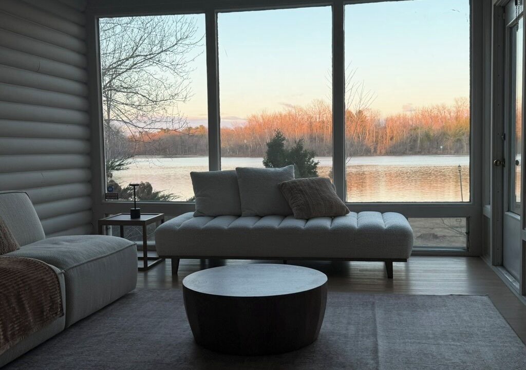 Photo of Livingroom in Fabreville