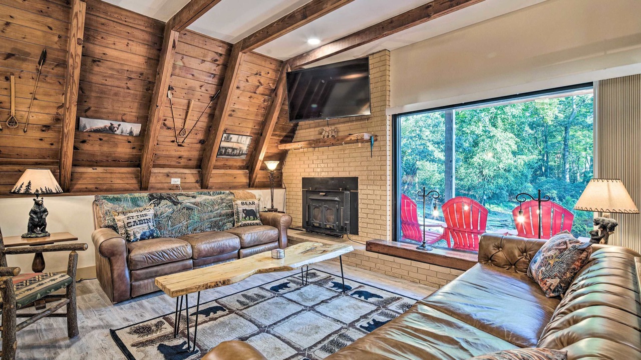 Photo of Livingroom in Bent Creek