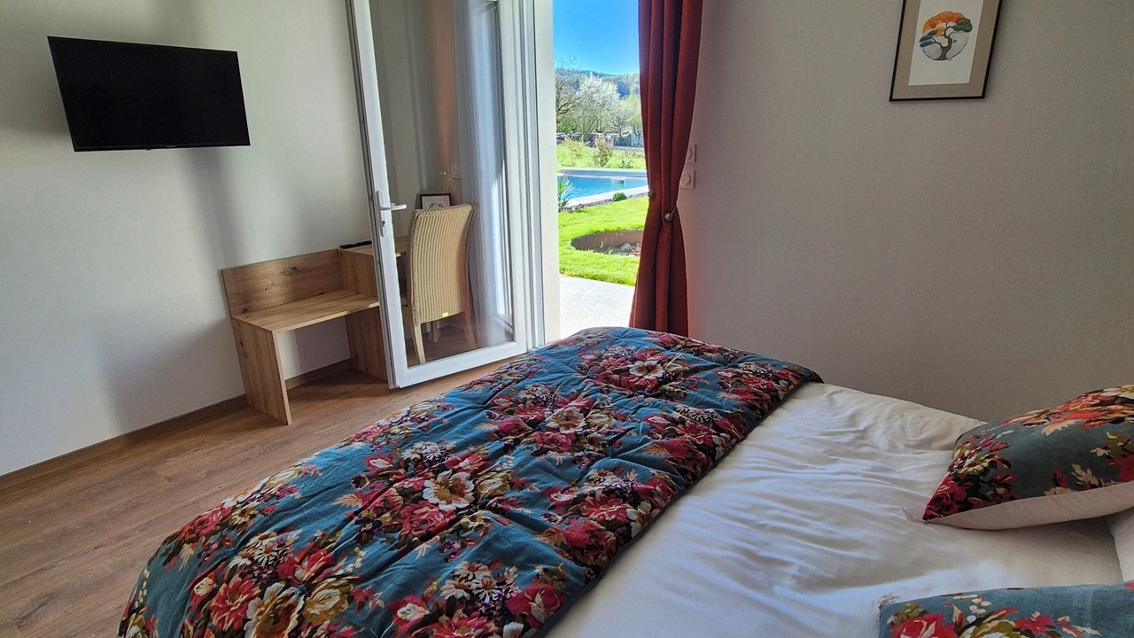 Photo of Bedroom in Saint-Come-d'Olt