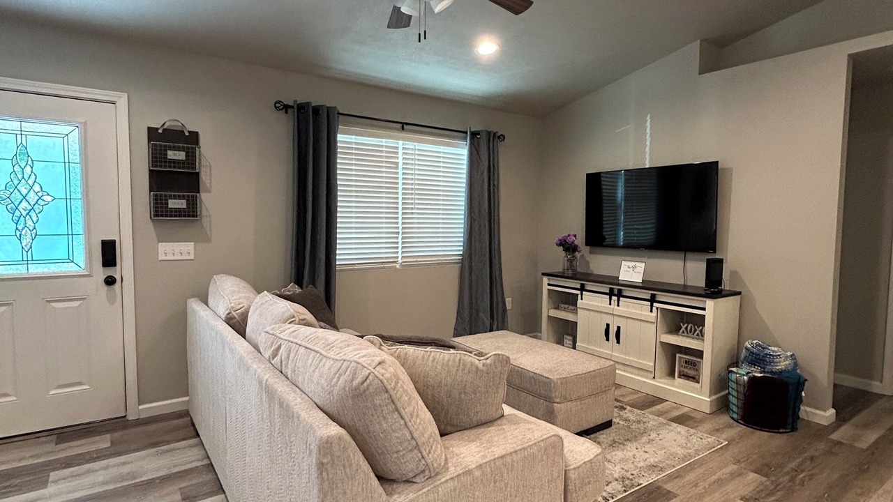 Photo of Livingroom in High Springs