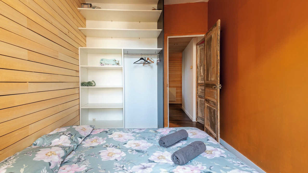 Photo of Bedroom in Centre-ville rive gauche