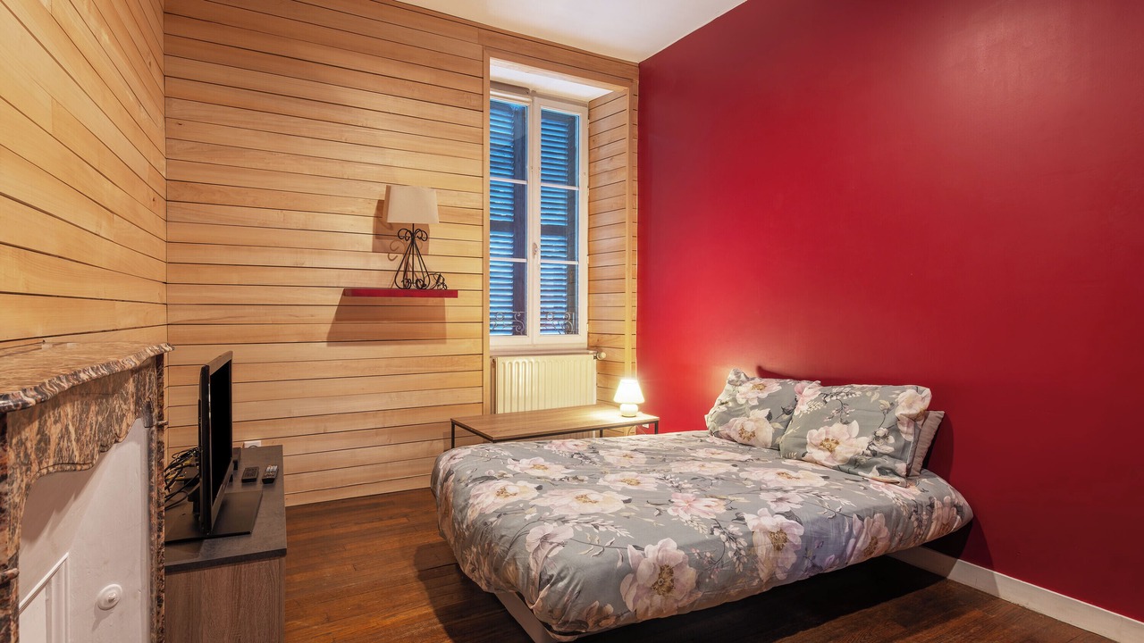 Photo of Bedroom in Centre-ville rive gauche
