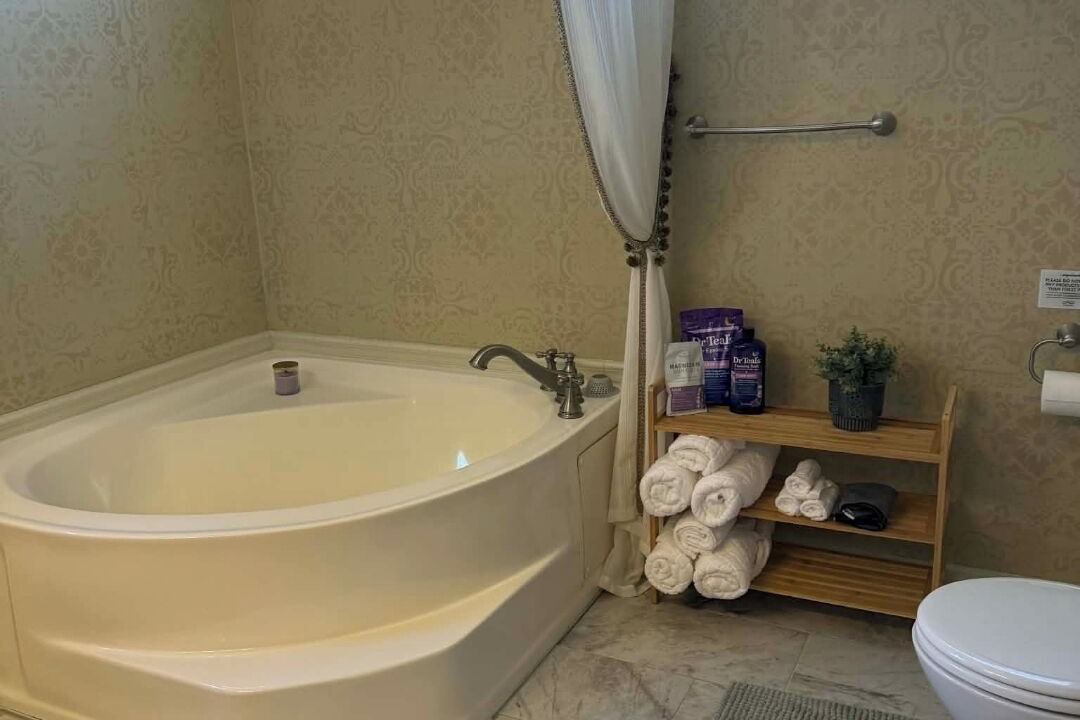 Photo of Bathroom in Canadian