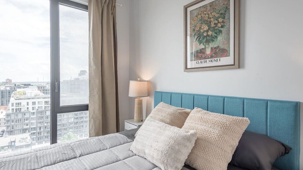 Photo of Bedroom in International District