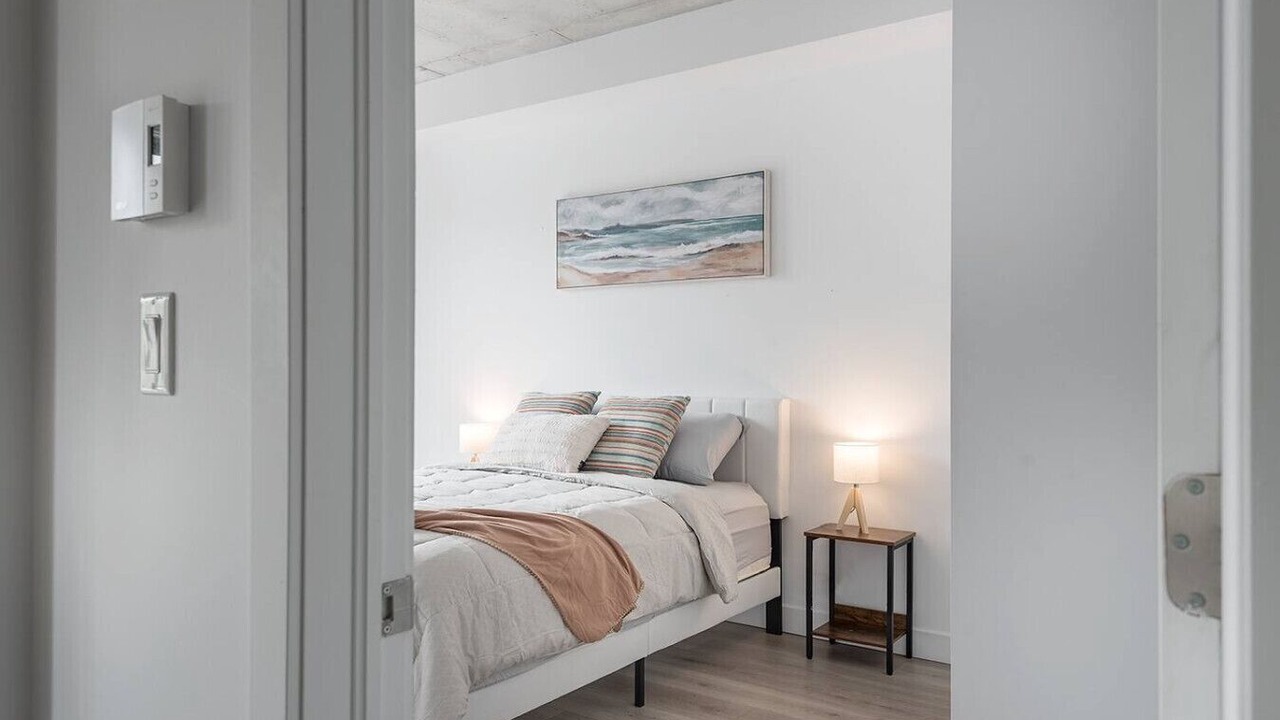Photo of Bedroom in International District